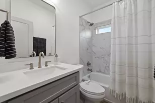 459 Green Meadows Dr, West Columbia, TX 77486 - Photo 27
