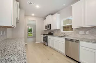 2239 Lakewood Dr, West Columbia, TX 77486 - Photo 11