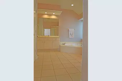 12019 Laguna Terrace Drive, Houston, TX 77041 - Photo 13