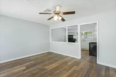 9802 Carmalee Street, Houston, TX 77075 - Photo 5