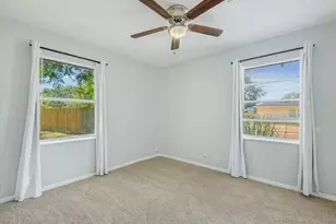 9802 Carmalee St, Houston, TX 77075 - Photo 13