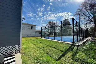 720 Caperton St, Houston, TX 77022 - Photo 11