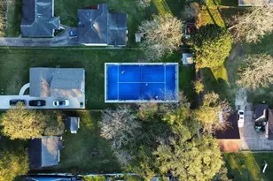 720 Caperton St, Houston, TX 77022 - Photo 1