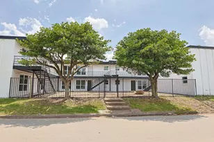 6840 Fairway Dr, Houston, TX 77087 - Photo 1