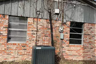 104 Sabine, Huntsville, TX 77320 - Photo 3