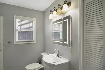 306 W Houston Avenue, Pasadena, TX 77502 - Photo 13
