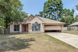 221 Tupelo Ln, Conroe, TX 77304 - Photo 1