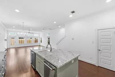 5326 Darling Street, Houston, TX 77007 - Photo 9