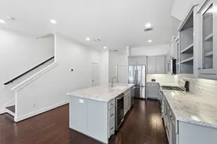 5326 Darling St, Houston, TX 77007 - Photo 9