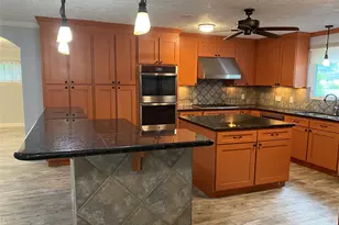 9614 Greenwillow St, Houston, TX 77096 - Photo 11