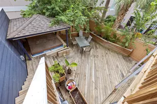 2415 Dunlavy St, Houston, TX 77006 - Photo 9