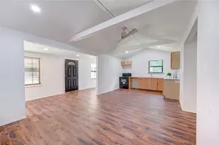 30 Vivian Ln, Shepherd, TX 77371 - Photo 9