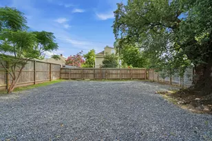 1210 Crockett St, Houston, TX 77007 - Photo 17