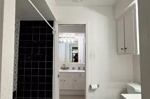 2744 Briarhurst Dr, Houston, TX 77057 - Photo 15