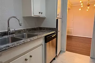 2744 Briarhurst Dr, Houston, TX 77057 - Photo 3