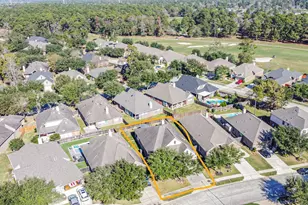 10211 Eagle Hollow Dr, Humble, TX 77338 - Photo 3