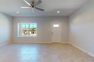 11833 E Gate Dr, Willis, TX 77318 - Photo 3