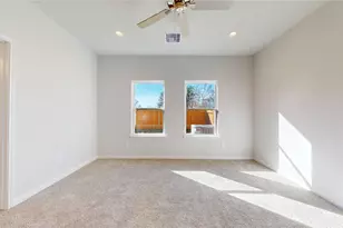 11833 E Gate Dr, Willis, TX 77318 - Photo 17