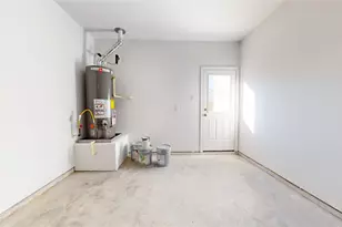 11833 E Gate Dr, Willis, TX 77318 - Photo 41