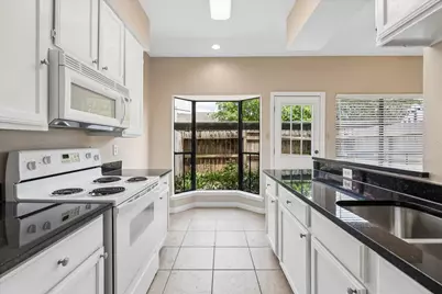 12550 Piping Rock Drive #10, Houston, TX 77077 - Photo 9