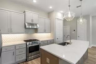 10930 Keaton Landing Dr, Houston, TX 77043 - Photo 3