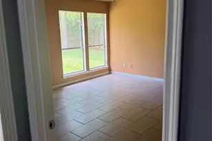 5322 Golden Stream Dr, Houston, TX 77066 - Photo 9