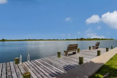 22806 Vida Street, Galveston, TX 77554 - Photo 33