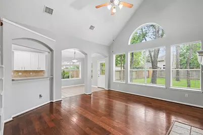 83 E Whistlers Bend Circle, Conroe, TX 77384 - Photo 11