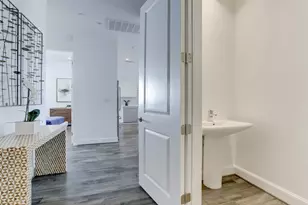 1211 Caroline St, Houston, TX 77002 - Photo 9