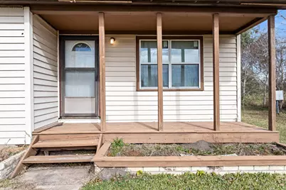 606 Avenue A, Winnie, TX 77665 - Photo 5