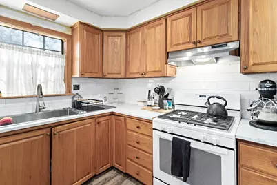 606 Avenue A, Winnie, TX 77665 - Photo 13