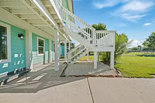815 5th St, Dickinson, TX 77539 - Photo 31