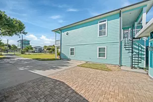 815 5th St, Dickinson, TX 77539 - Photo 13