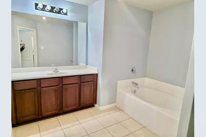 11207 Hall Ridge Court, Houston, TX 77075 - Photo 11