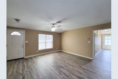 3401 Delhi #B, Houston, TX 77022 - Photo 5