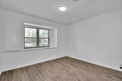 10513 Moorberry Lane, Houston, TX 77043 - Photo 25