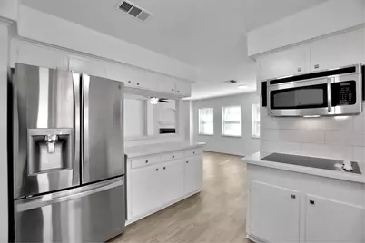 10513 Moorberry Lane, Houston, TX 77043 - Photo 17