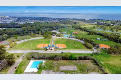 1010 Garden Walk Drive, La Porte, TX 77571 - Photo 37