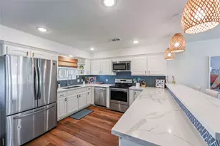 4826 Bluewater Dr, Freeport, TX 77541 - Photo 9