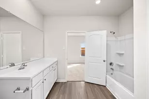 6406 Autumn Equinox Dr, Houston, TX 77048 - Photo 5