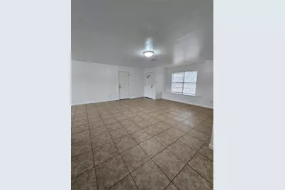207 Shadow Oaks Drive, Conroe, TX 77303 - Photo 9