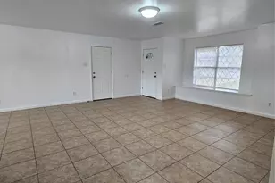 207 Shadow Oaks Dr, Conroe, TX 77303 - Photo 9