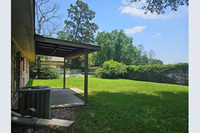 207 Shadow Oaks Drive, Conroe, TX 77303 - Photo 3