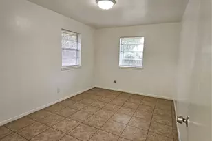 207 Shadow Oaks Dr, Conroe, TX 77303 - Photo 23
