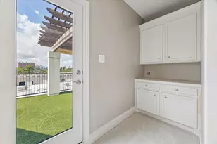 6019 Post Oak Green Ln, Houston, TX 77055 - Photo 31