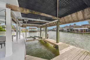 1226 Oahu Dr, Tiki Island, TX 77554 - Photo 33