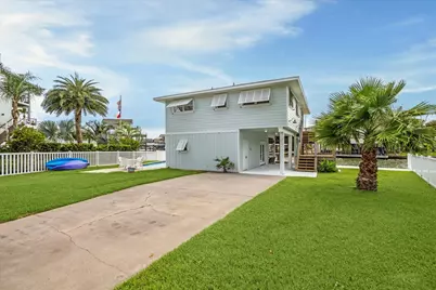 1226 Oahu Drive, Tiki Island, TX 77554 - Photo 3