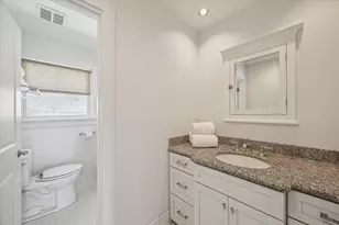 1226 Oahu Dr, Tiki Island, TX 77554 - Photo 17