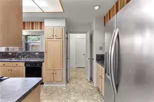 16410 Hickory Knoll Dr, Houston, TX 77059 - Photo 11