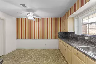 16410 Hickory Knoll Dr, Houston, TX 77059 - Photo 15